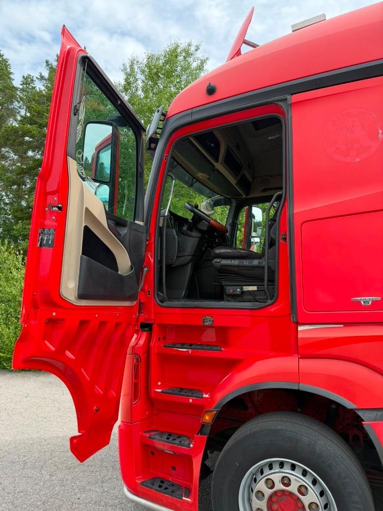 Mercedes-Benz 2551 Kylmä-/Lämpökori kuorma-autot