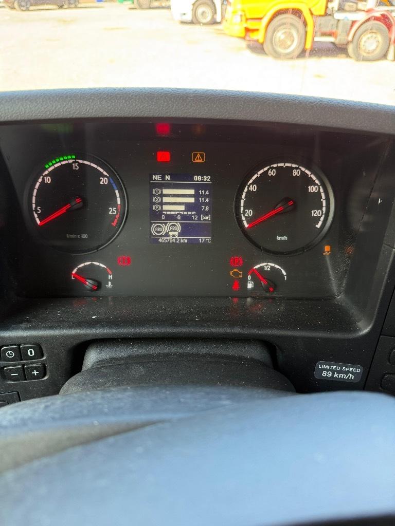 Scania P250DB4x2MLB Kylmä-/Lämpökori kuorma-autot